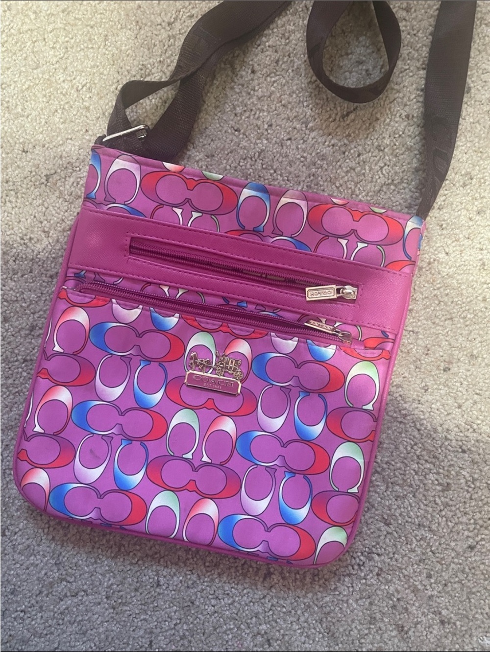 Coach Poppy Signature Metallic Swingpack Magenta - Picture 3 of 17